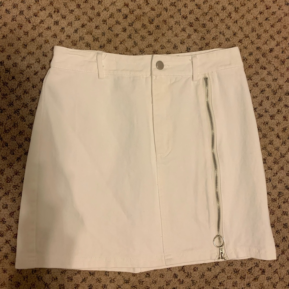 L.I.A white Jean skirt size small